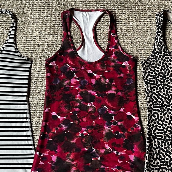 Lulu racerback 3 tank tops size 4 - Picture 2 of 2